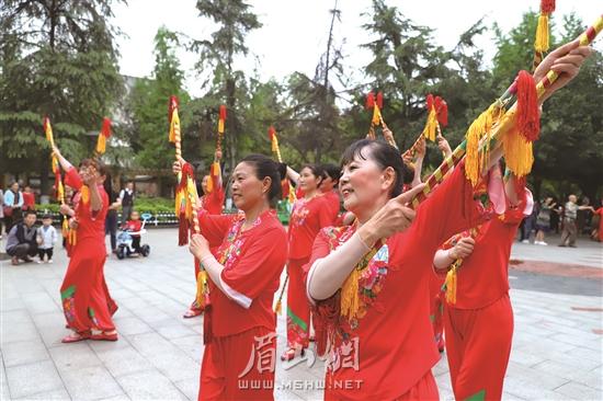 聚精会神。.jpg