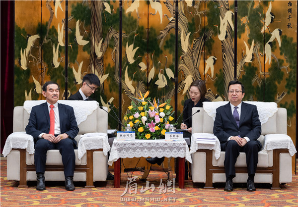 15日，慕新海会见文莱驻华大使拉赫玛尼及夫人等东盟国家驻华使节。.jpg