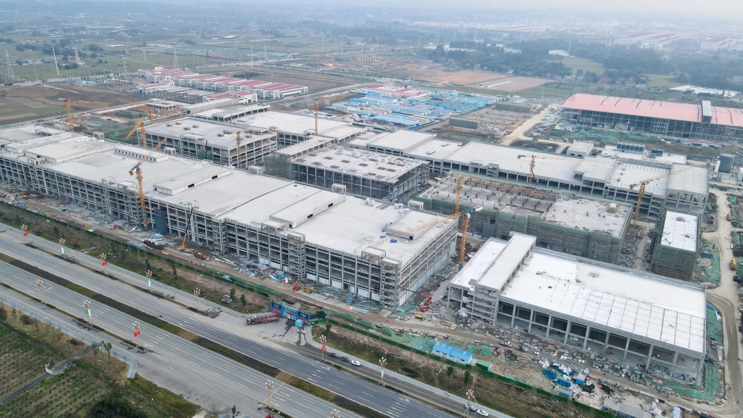 中创新航项目建设现场。.jpg