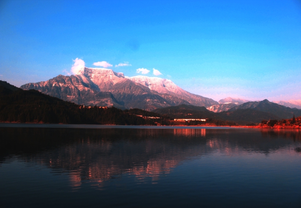 落实精神 全力以赴瓦屋山景区建设