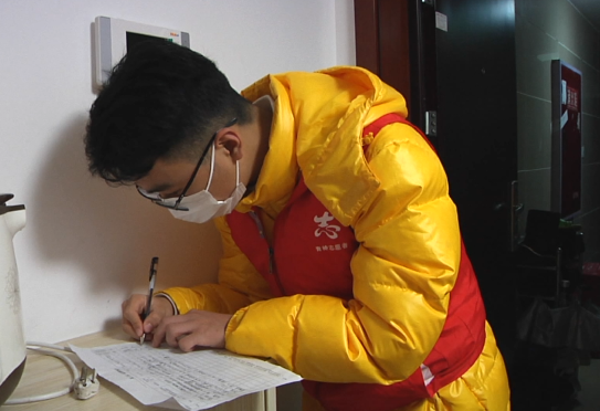 17岁的志愿者，热血少年陈柯宇.png
