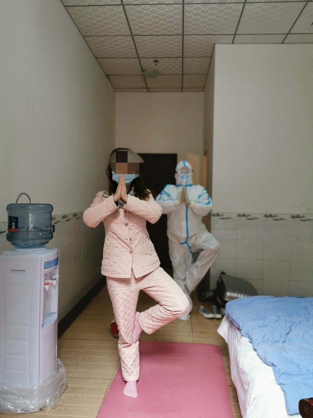 练瑜伽.jpg