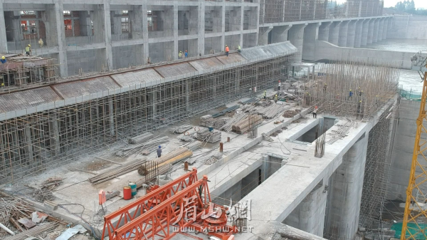 岷江汤坝航电枢纽工程正在加快建设。