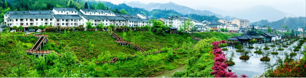 新兴旅游小镇——瓦屋山镇。
