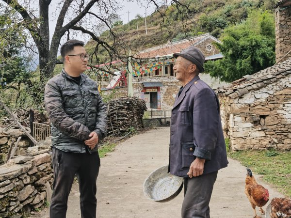 十年五批，204名眉山干部人才倾情帮扶金川县。
