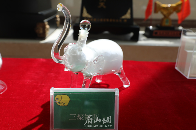 化工产品展示。.JPG