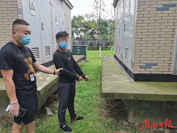 犯罪嫌疑人指认现场。