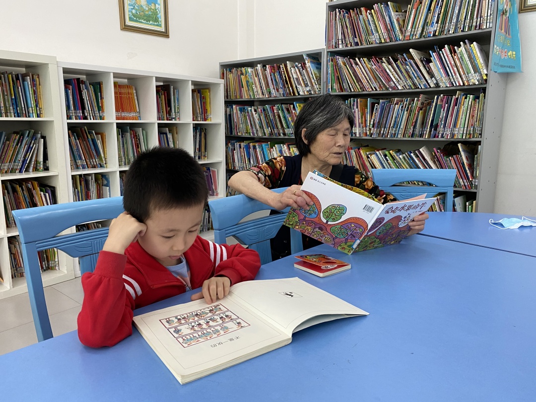 亲子阅读。.jpg