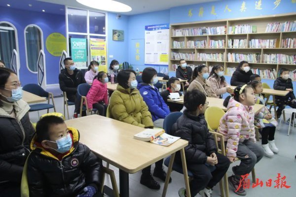第八期全民朗读公益培训班现场。