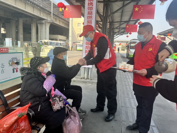 春运期间的暖心服务。