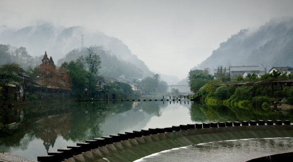 烟雨柳江 摄影：刘保。