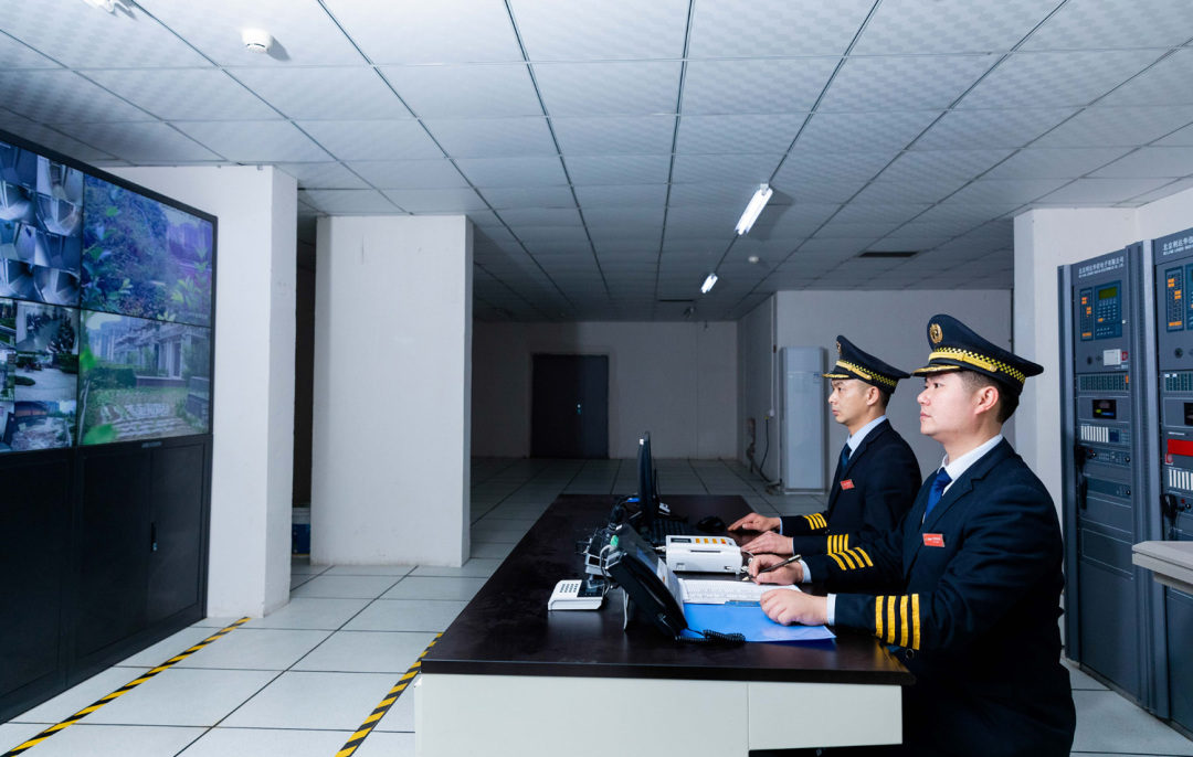 “智慧社区“的全天候监控。.jpg