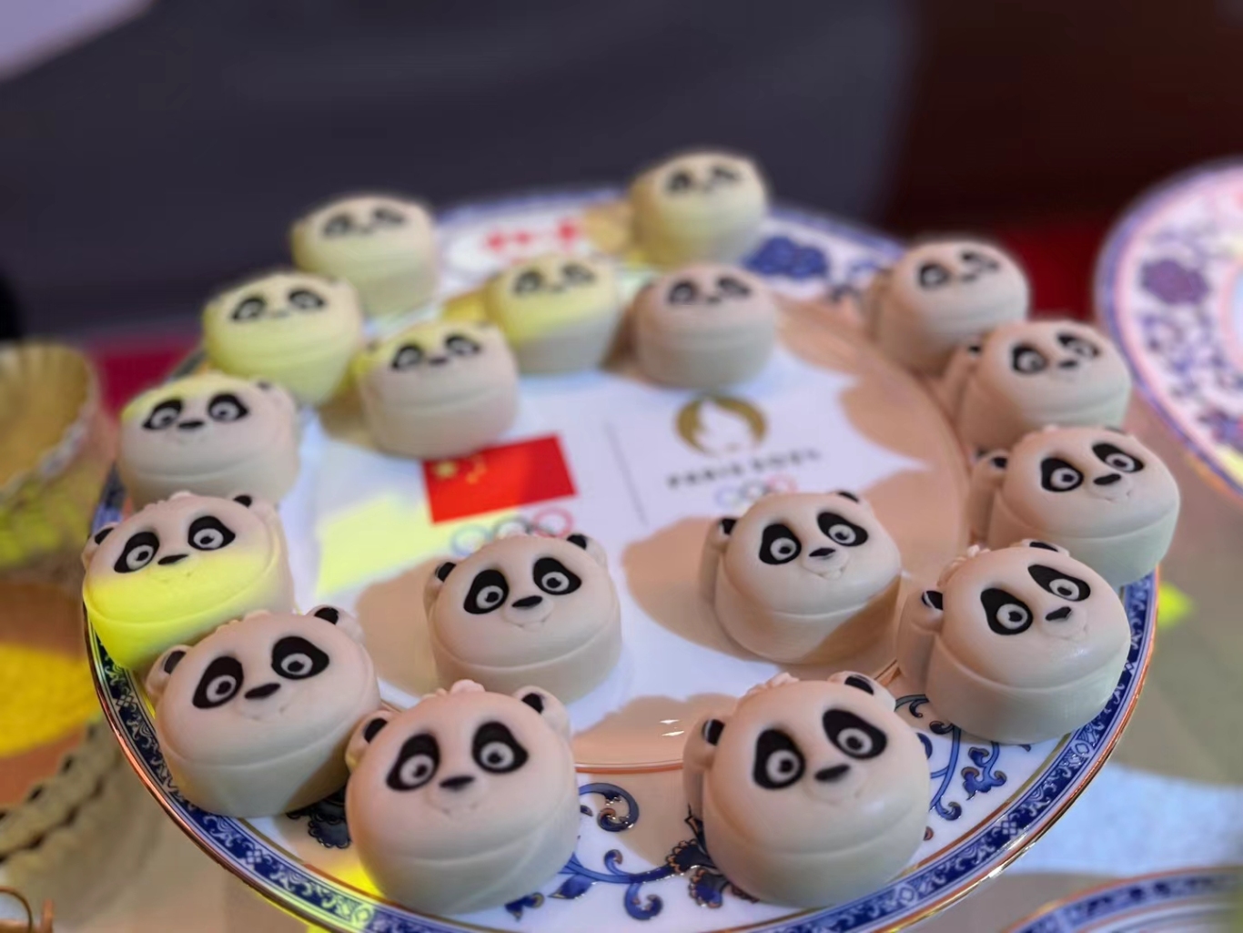 熊猫月饼.jpg