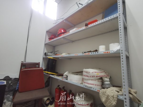 酒店物防室装备齐全。