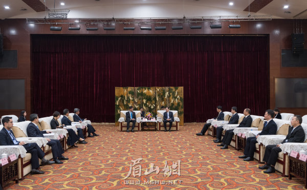 慕新海会见中国—东盟中心联合执行委员会会议代表团一行。 杨槐摄.jpg