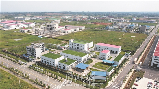 彭山经开区。翁光建 摄