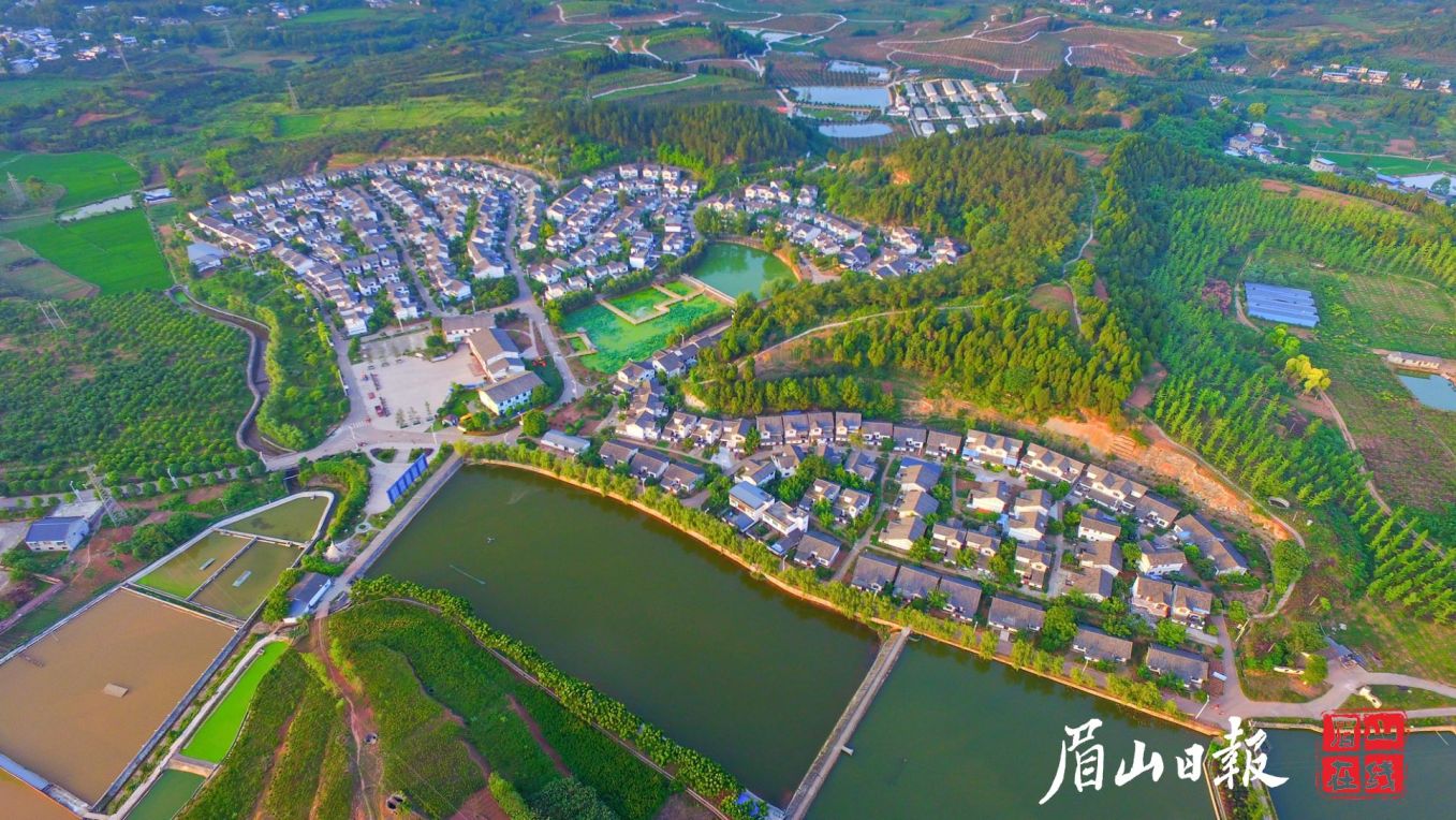 卧牛山下美丽宜居的水利新村。