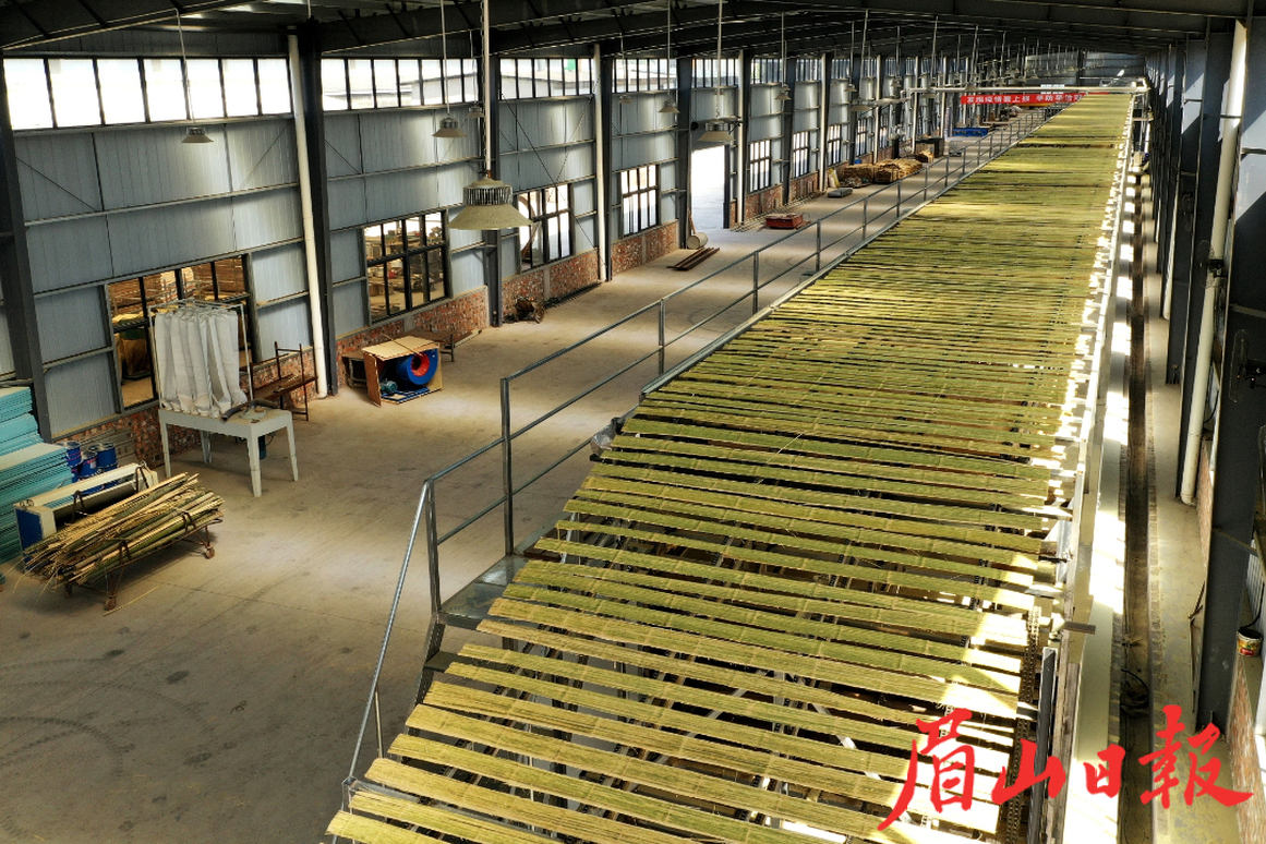 洪雅县竹钢生产（资料图片）