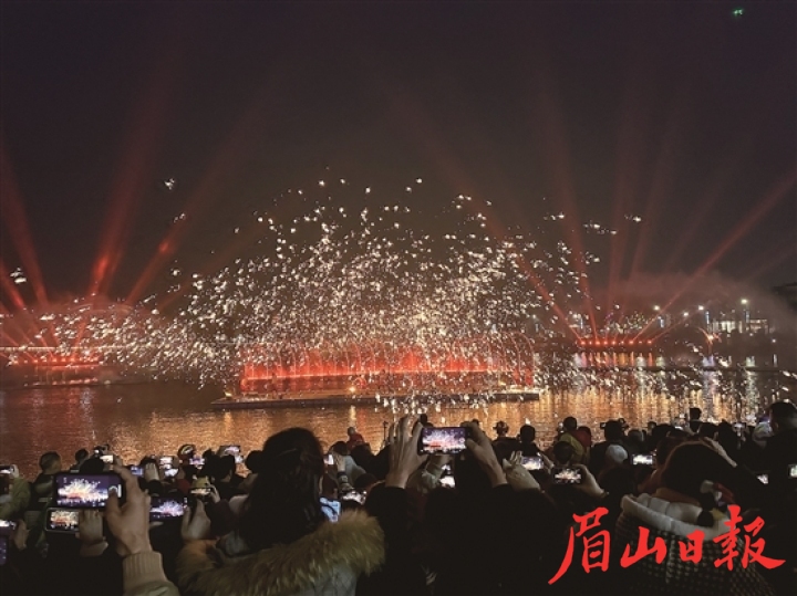 青神文旅吸引八方来客。