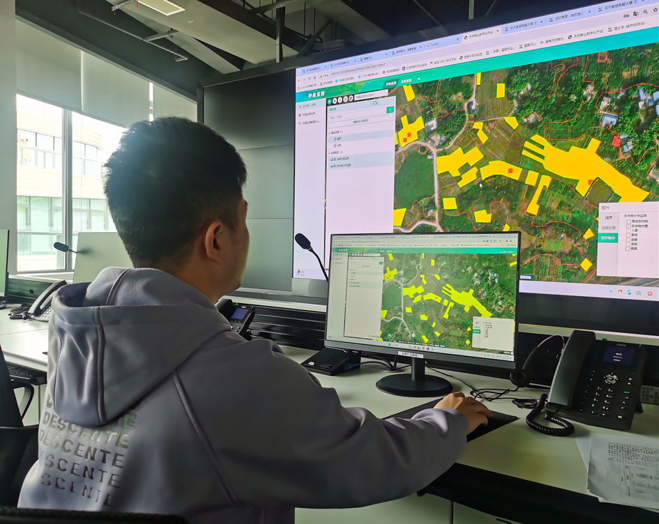  “天府粮仓”数字化平台监测新区农业春耕情况。